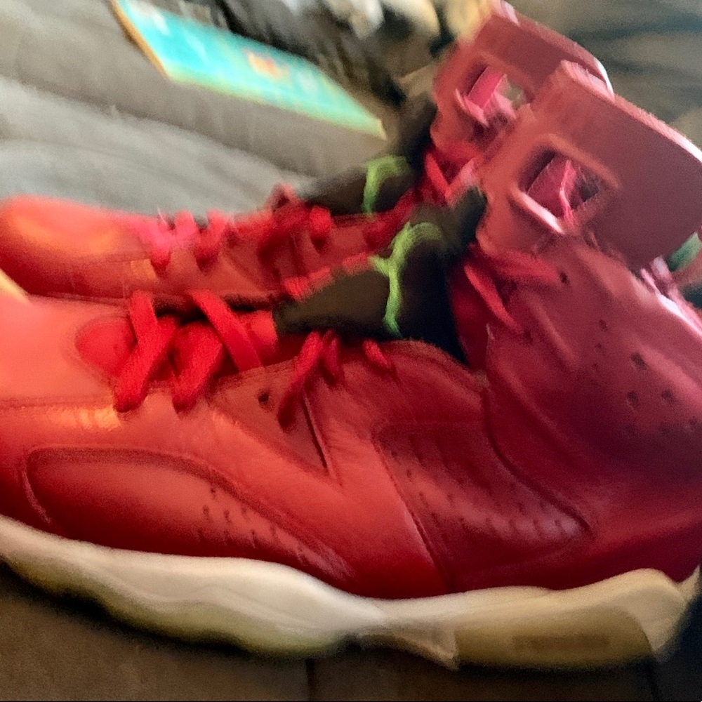 Jordan 6 - Picture 2 of 10